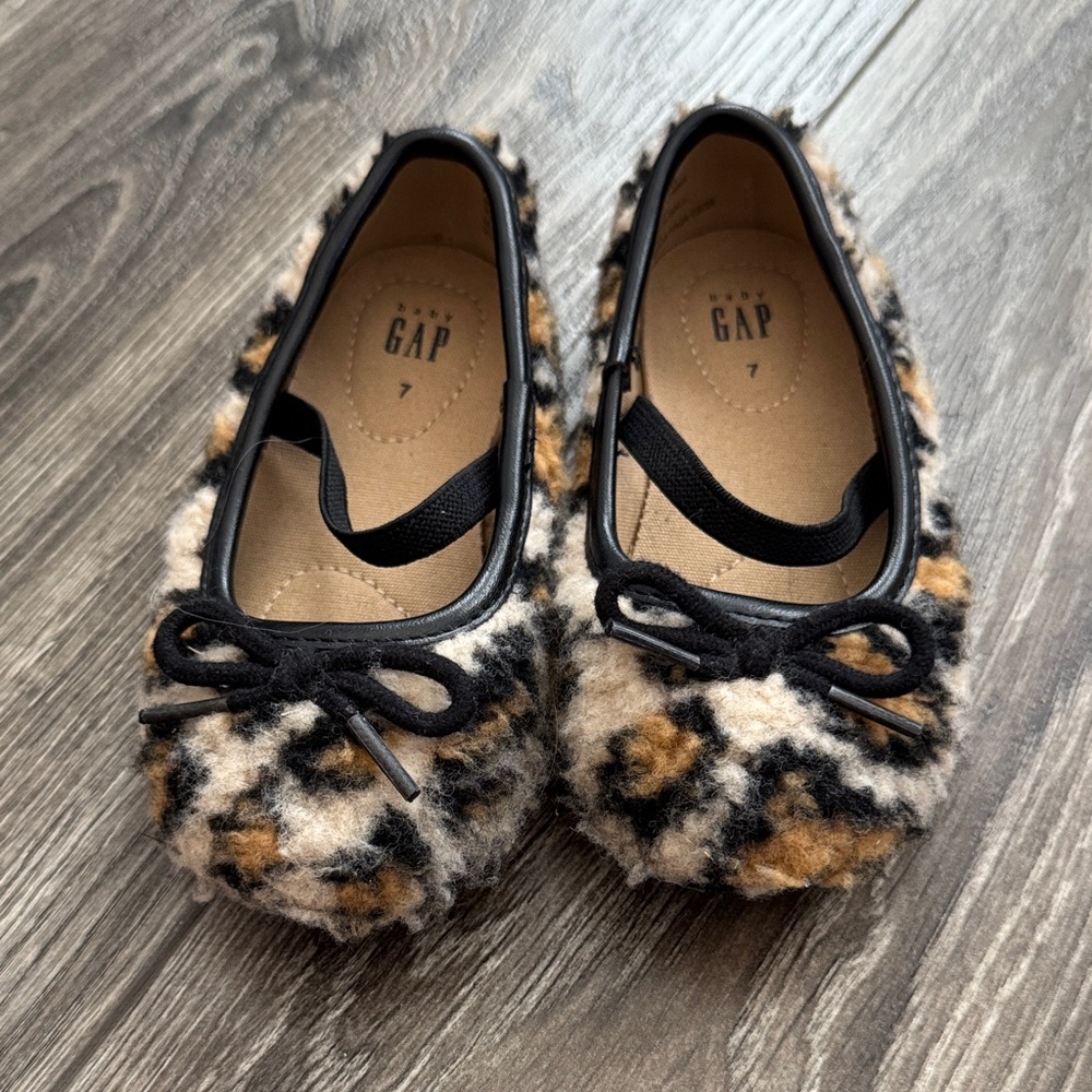 GAP Kids Fuzzy Leopard Slippers